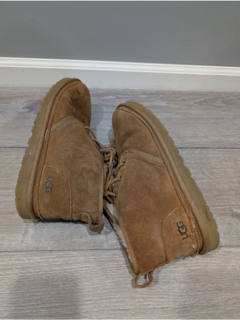 UGG neumel shoes